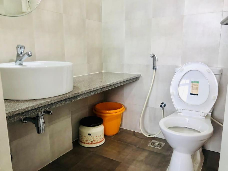 Lovely 2-bedroom Sea View Serviced Goa * Dabolim