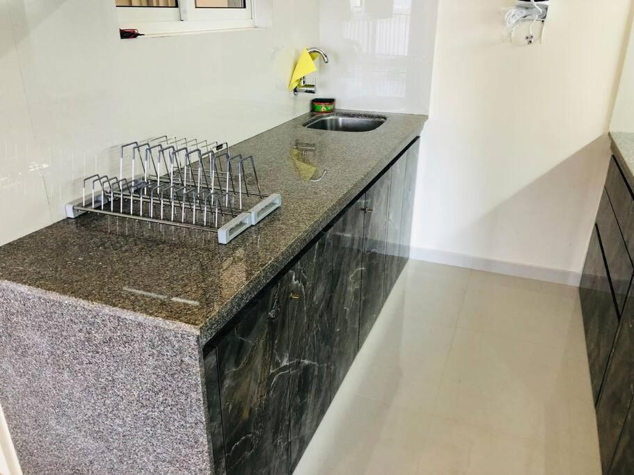 Lovely 2-bedroom Sea View Serviced Goa Apartment *