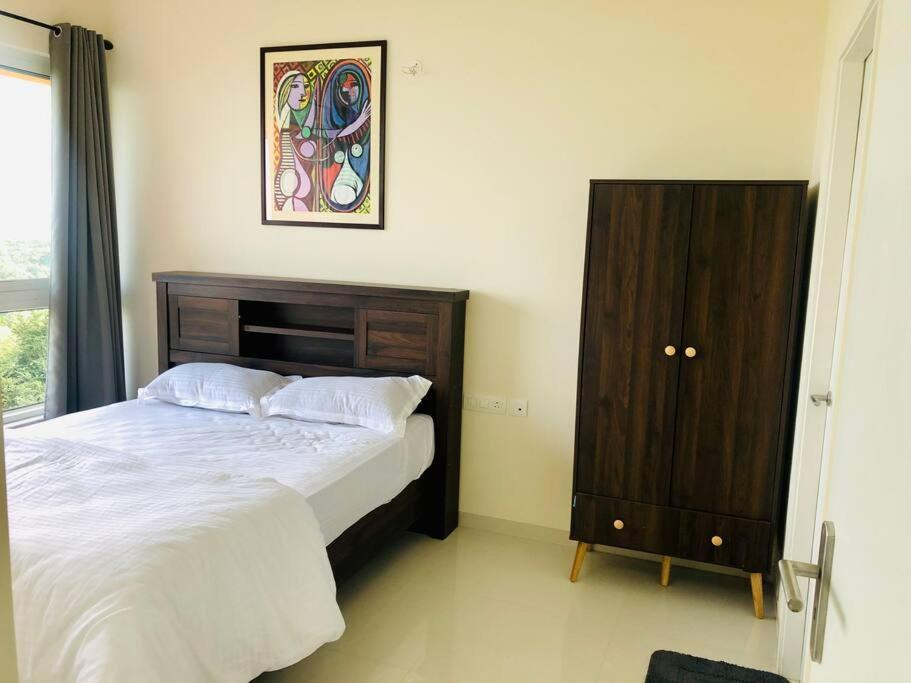 Lovely 2-bedroom Sea View Serviced Goa